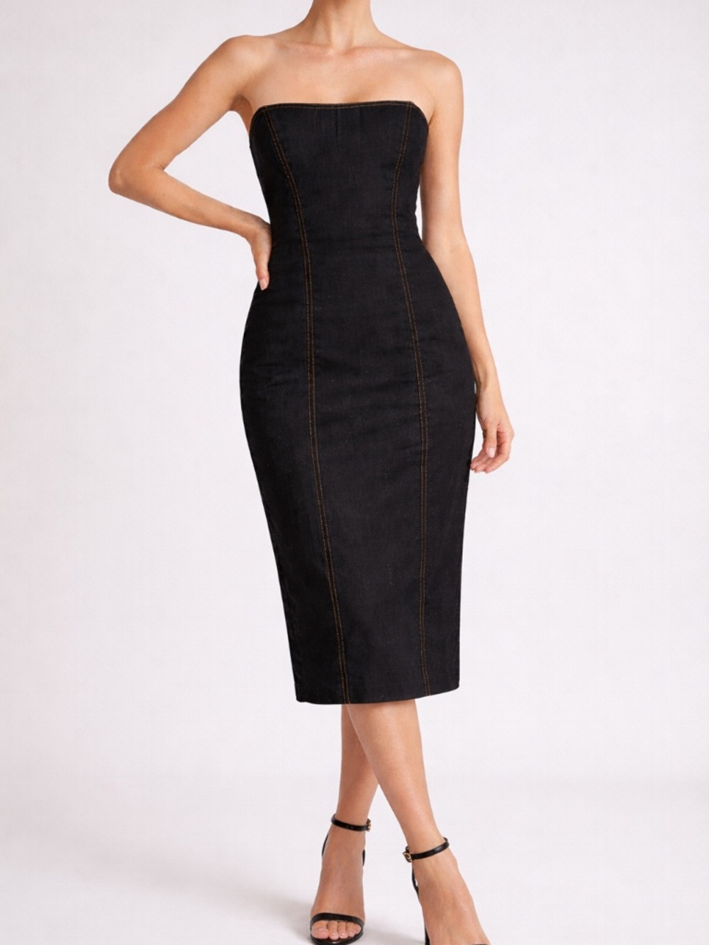 Elevated‎ Tailored Strapless Dress Structured Panel Seam Silhouette